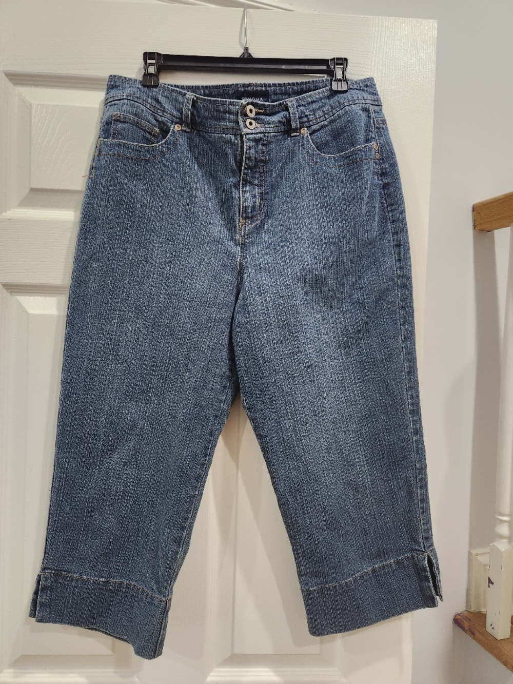 Sonoma Capri Jeans Denim Sz 12, 20" Inseam, Medium Wash, Hi-Rise